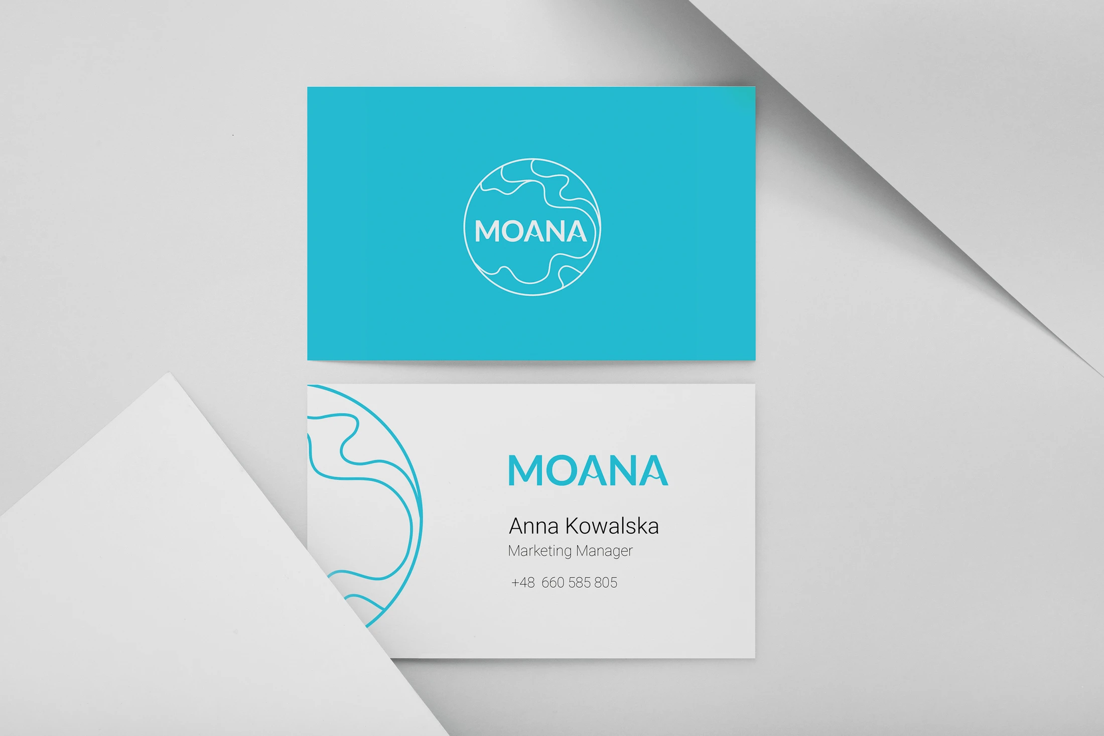 Logo i identyfikacja wizualna marki Moana o morskim, lifestyle’owym charakterze.