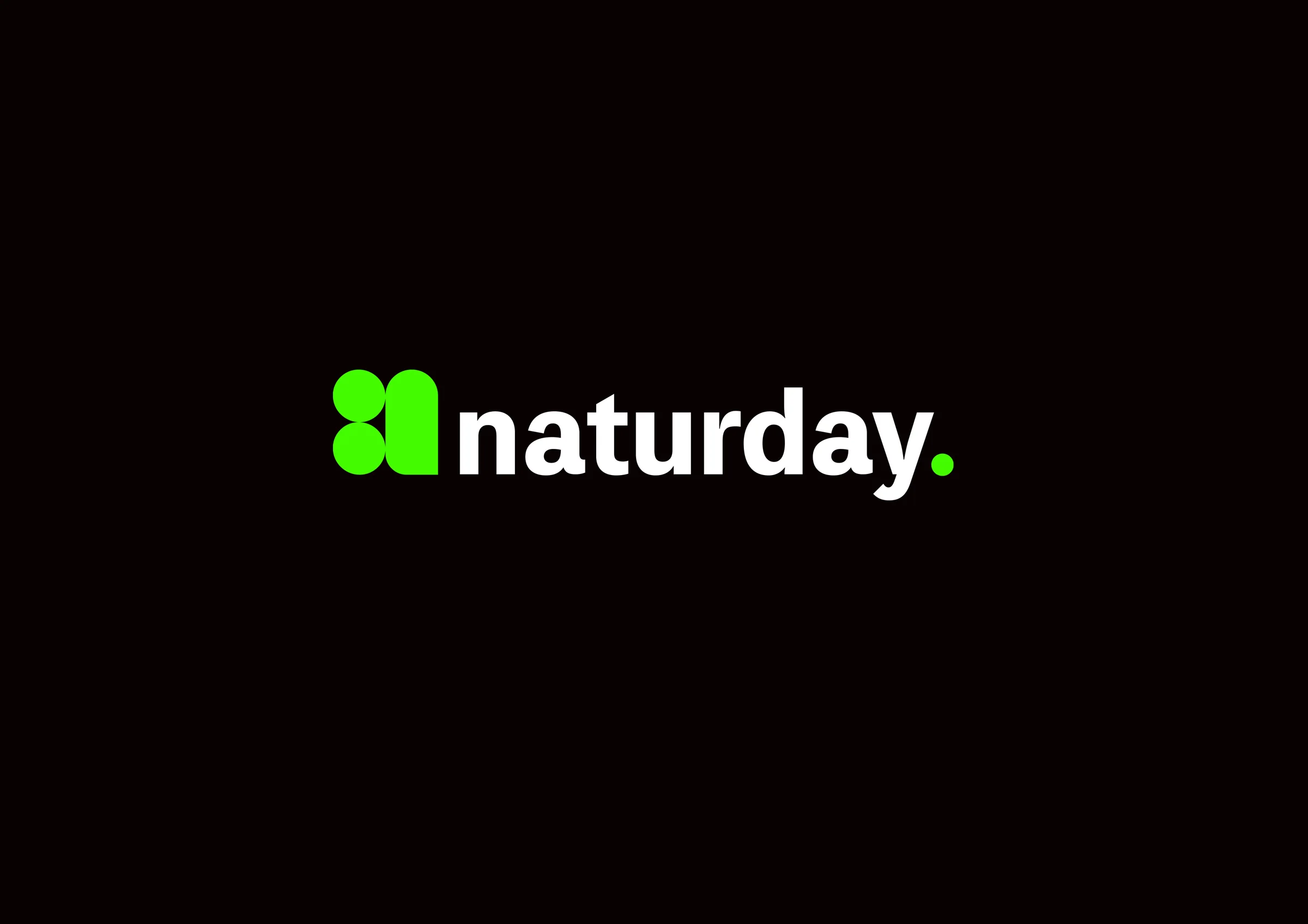 Naturday — autorska marka suplementów diety, logo i system kolorowych opakowań.